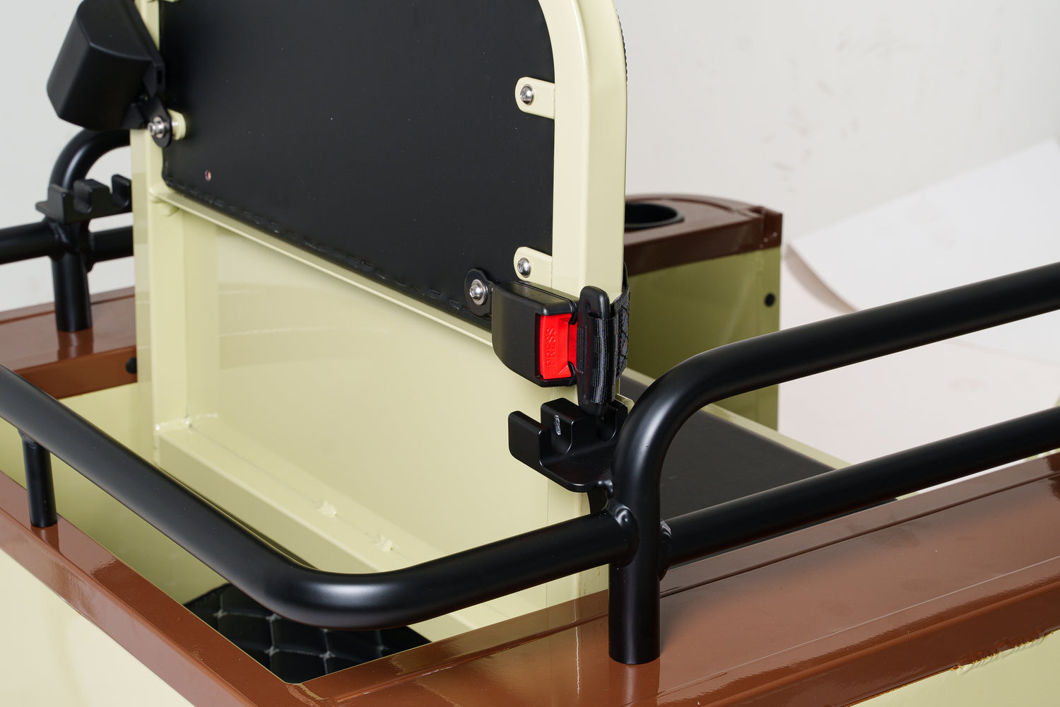 ecomposer-color-classic-almond